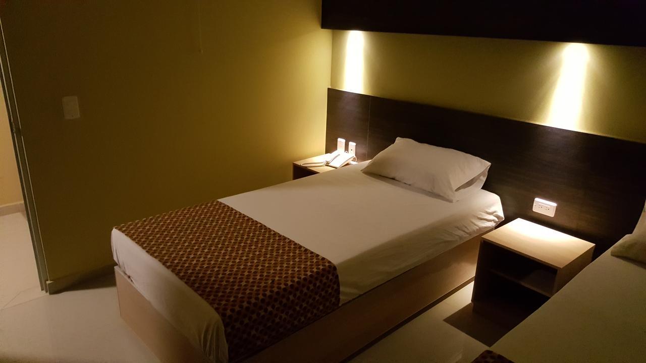 Hotel 56 Avenue Plaza Barranquilla  Bagian luar foto