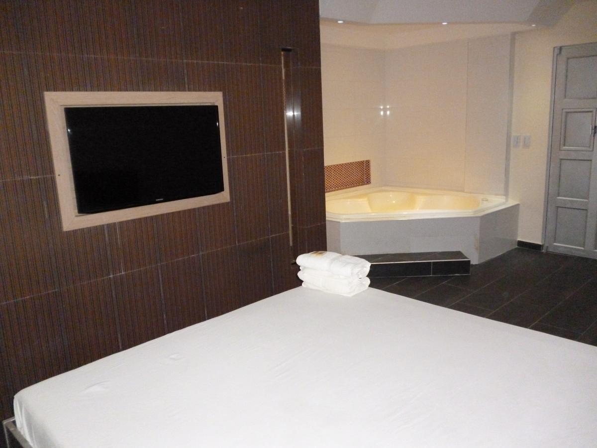 Hotel 56 Avenue Plaza Barranquilla  Bagian luar foto
