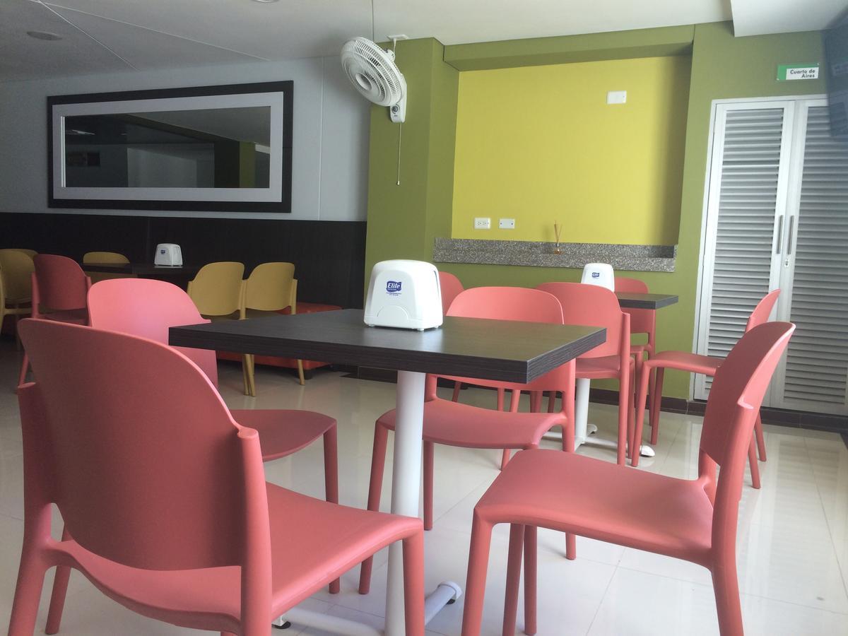 Hotel 56 Avenue Plaza Barranquilla  Bagian luar foto