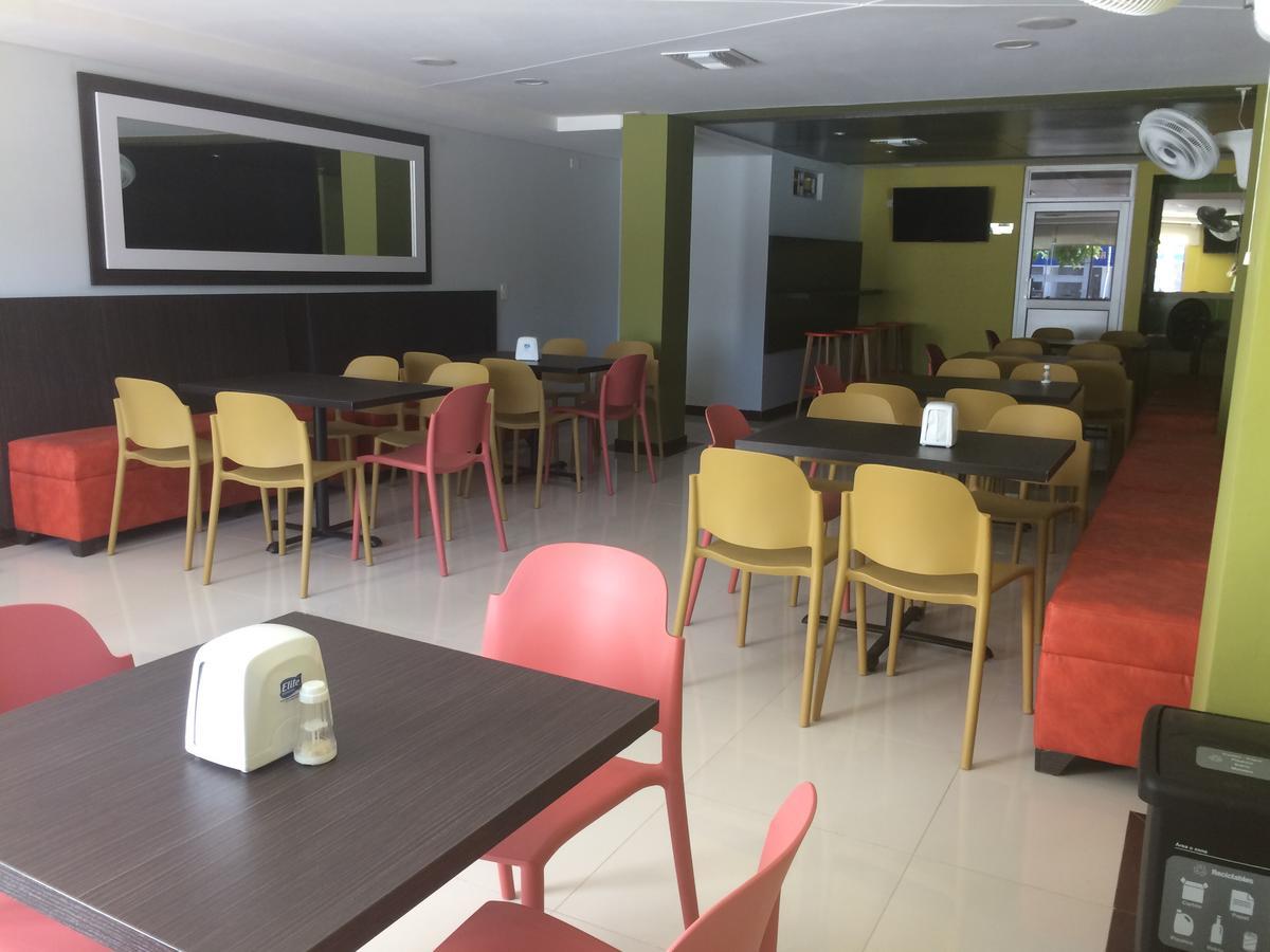 Hotel 56 Avenue Plaza Barranquilla  Bagian luar foto